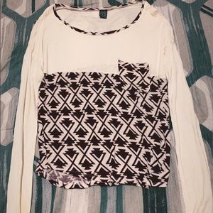 zumiez triangle print long sleeved top.